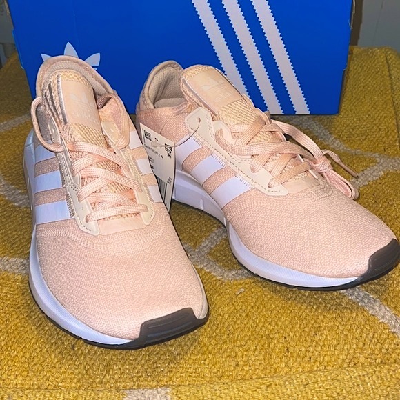Adidas | Pink Swift tennis shoes - Picture 3 of 7